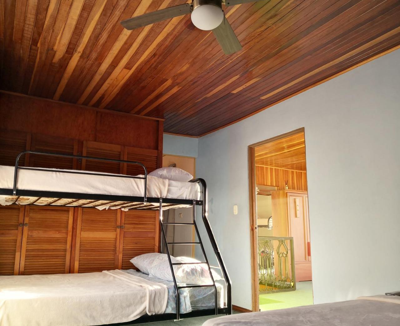 Vida Tropical Bed & Breakfast Alajuela Екстериор снимка