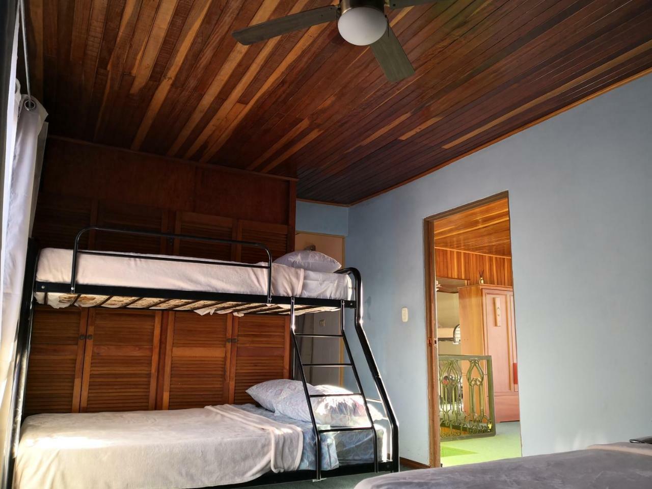 Vida Tropical Bed & Breakfast Alajuela Екстериор снимка
